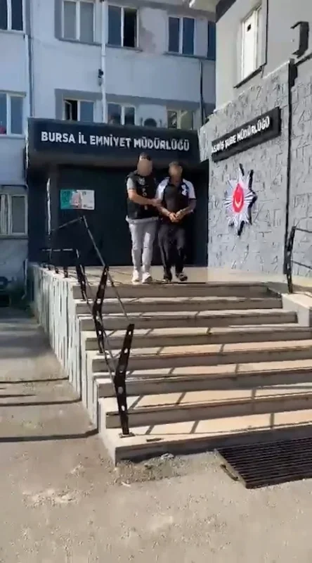 Bursa'da aranan 3 hükümlü operasyonla yakalandı