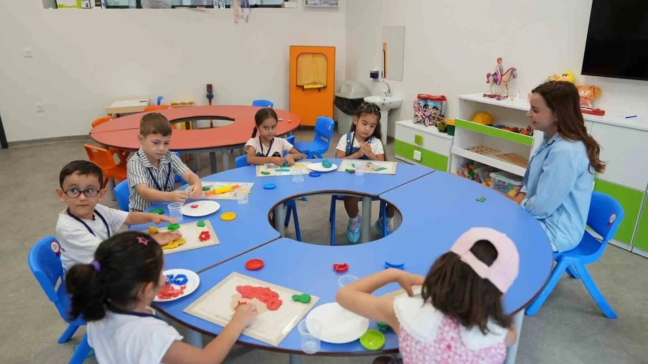Muratlı'da TEK Çocuk Yuvamız Gündüz Bakımevi'nde ilk ders heyecanı