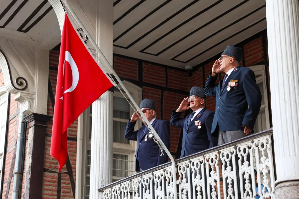 Bursa'nın kurtuluşu Orhangazi Parkı'nda törenle anıldı