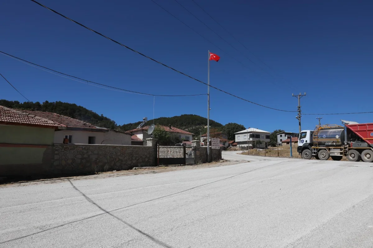 Keles'te 12,6 kilometrelik yol yenileme çalışması başladı