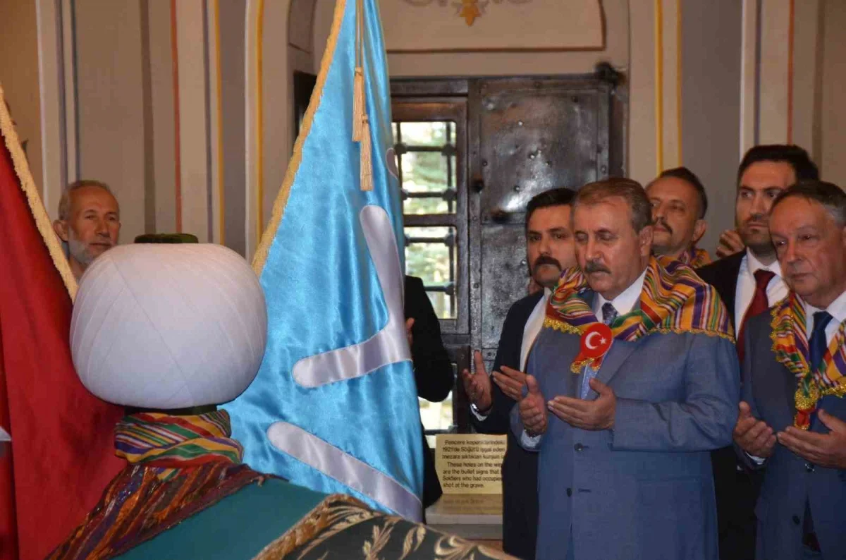 Ertuğrul Gazi Şenlikleri'nde son gün türbe ziyaretiyle başladı