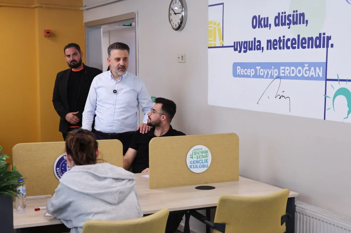 Bursa'da 2 bin 500 aday KPSS Ön Lisans ve Ortaöğretim provası yaptı