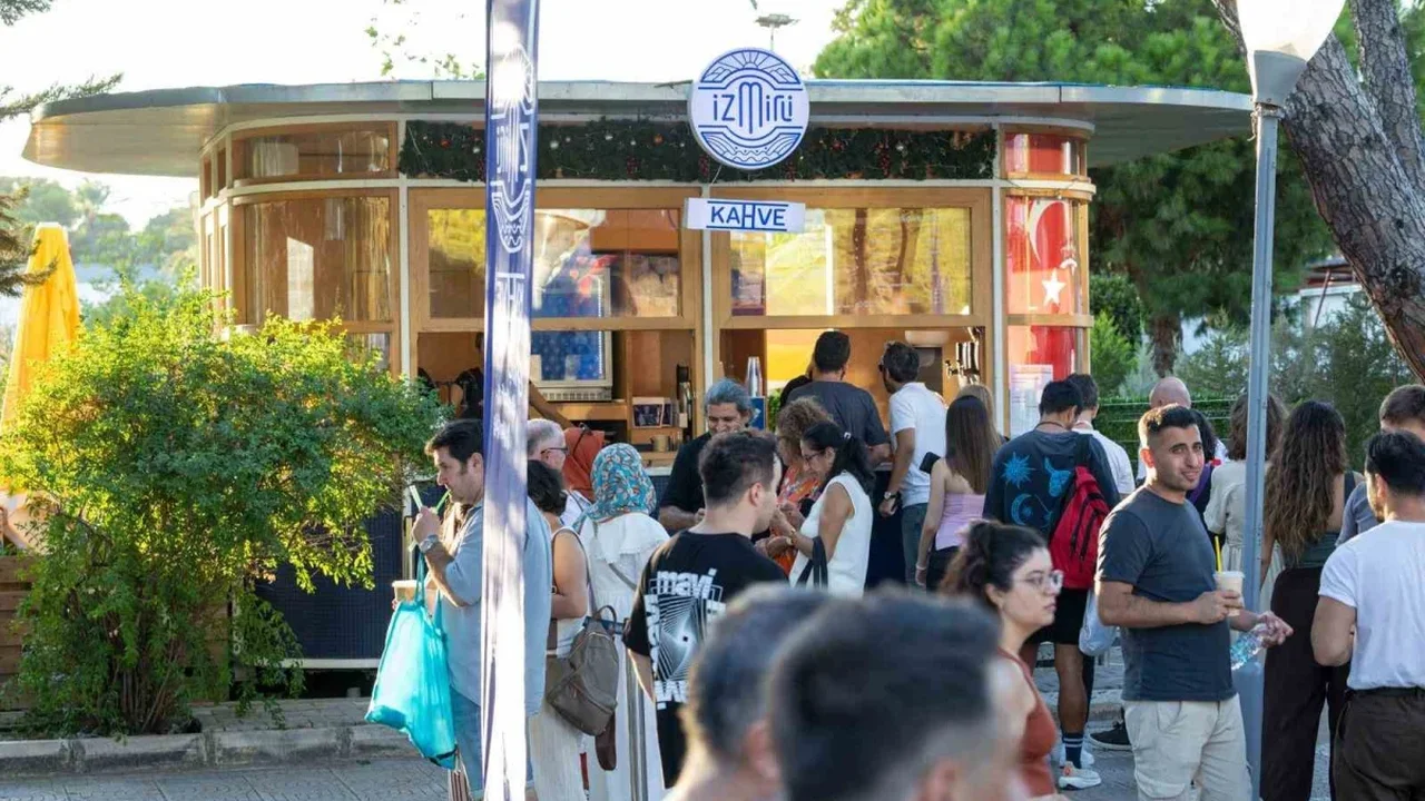95'inci İzmir Enternasyonal Fuarı'nda sekizinci gün yoğun geçti