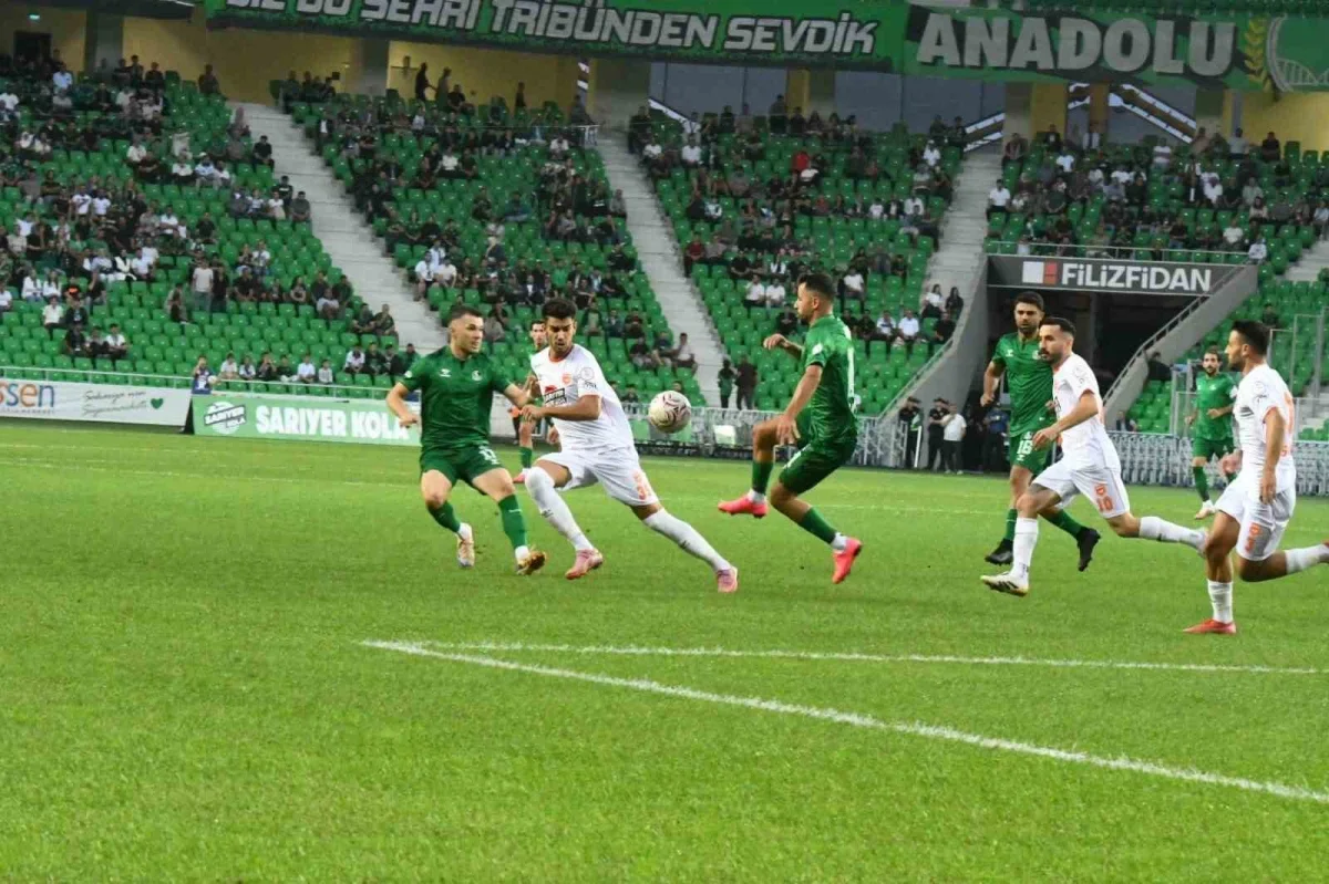 Sakaryaspor, Adana 01 FK'yı 2-0 mağlup etti