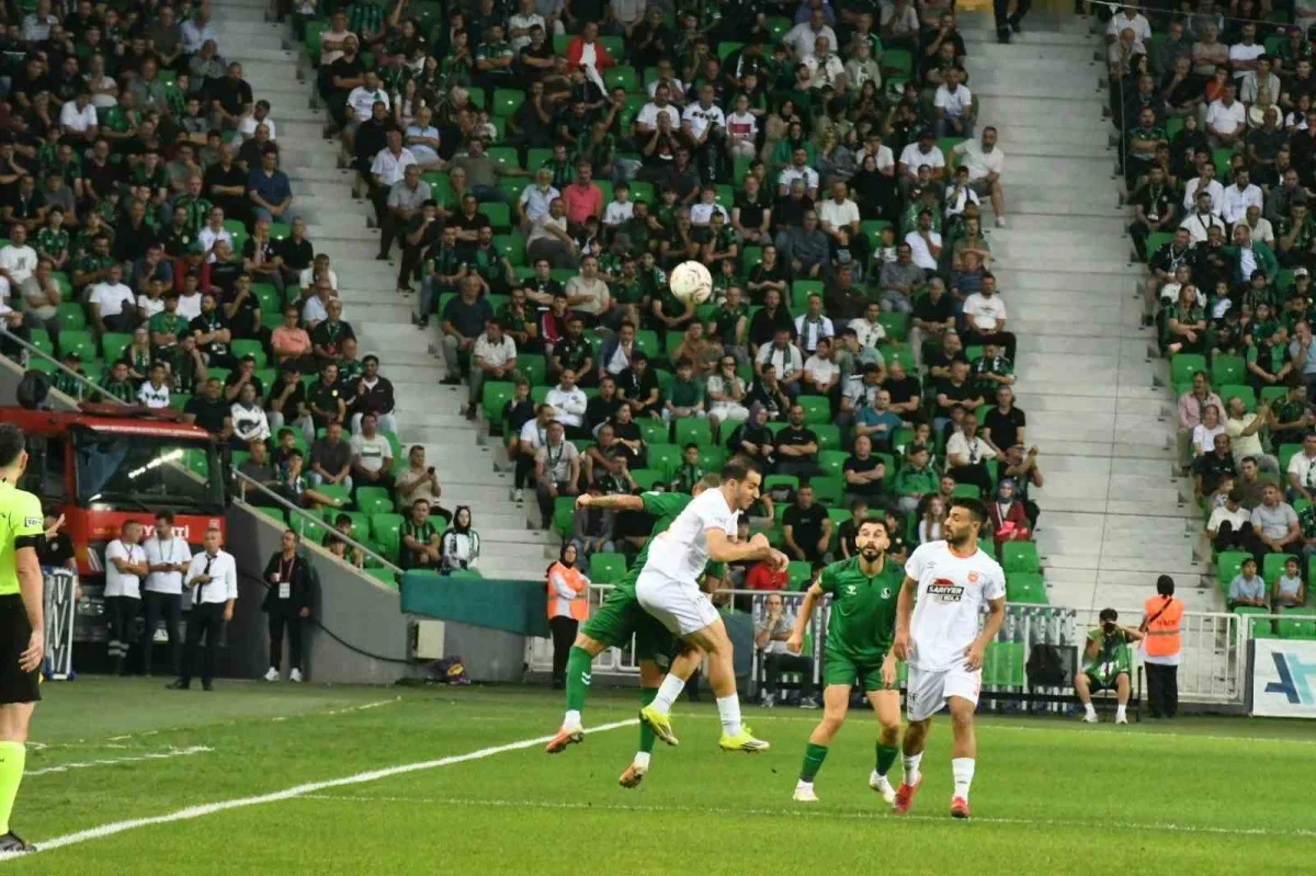 Sakaryaspor, Adana 01 FK'yı 2-0 mağlup etti