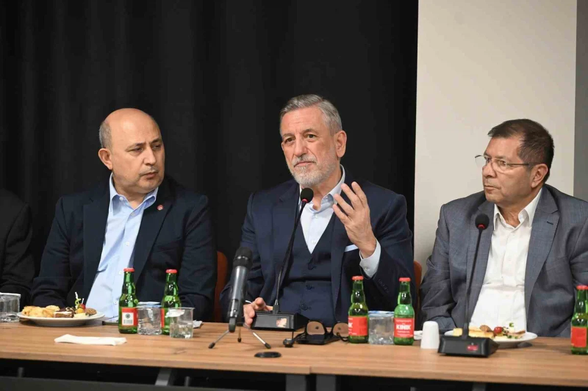 İbrahim Burkay Kayapa OSB'de sanayicilerle buluştu