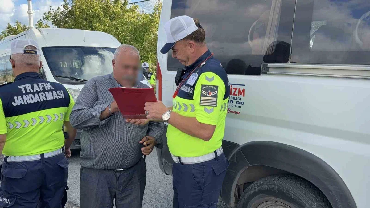 İstanbul'da okulların ilk gününde servis araçlarına sıkı denetim