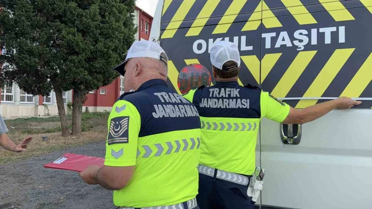 İstanbul'da okulların ilk gününde servis araçlarına sıkı denetim