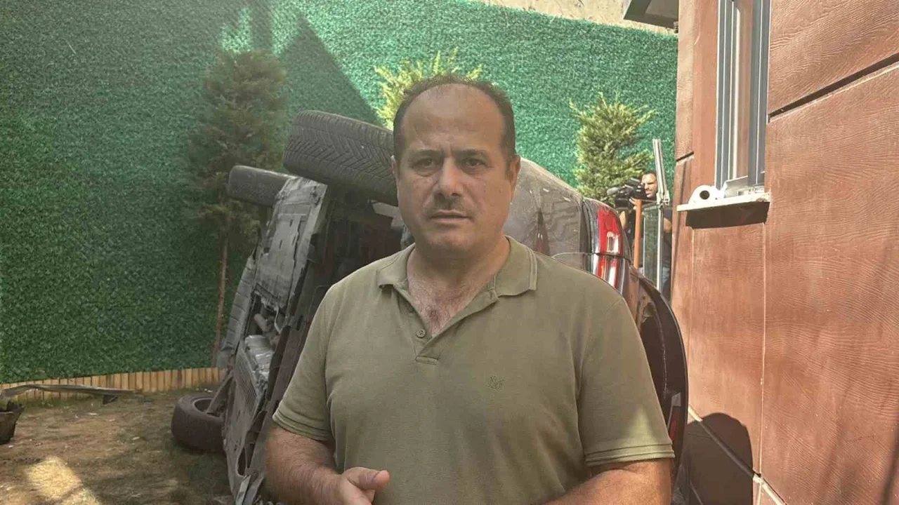 Eyüpsultan'da otomobil bahçeye uçtu: 15 metrelik düşüş