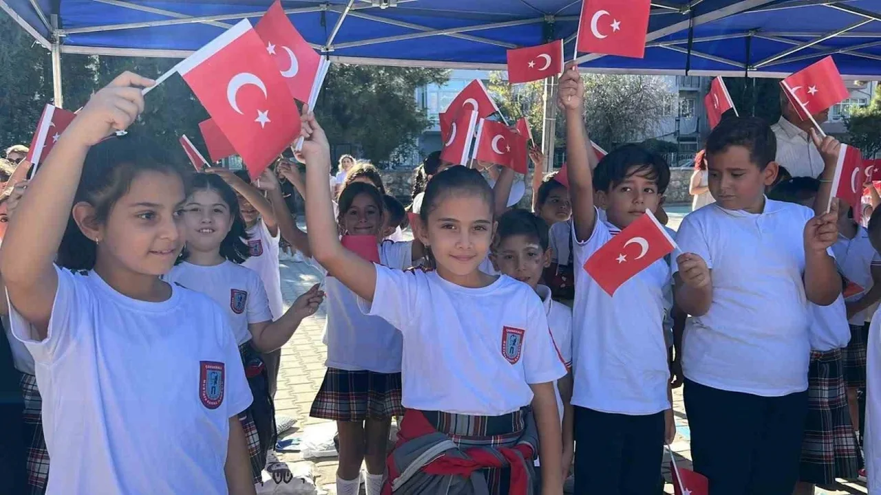 Çanakkale'de 80 bin 873 öğrenci için ilk ders zili çaldı