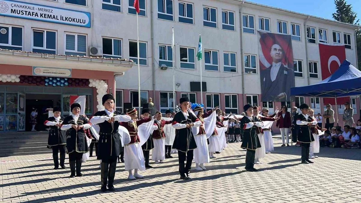 Çanakkale'de 80 bin 873 öğrenci için ilk ders zili çaldı