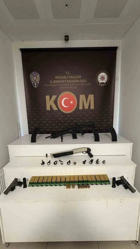 Kocaeli merkezli 3 ilde Sokaklar Güvende operasyonu: 13 gözaltı