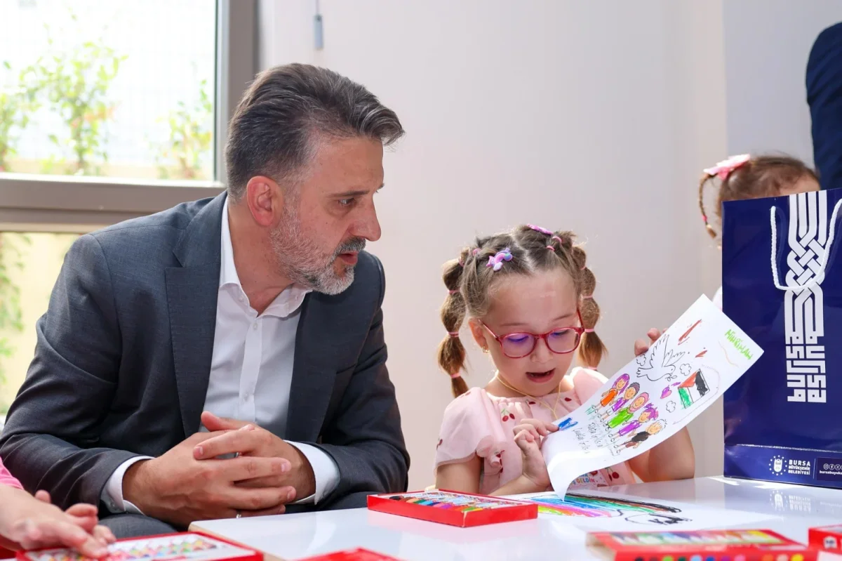 Bursa'da üç okulda yeni eğitim yılına ilk gün ziyareti