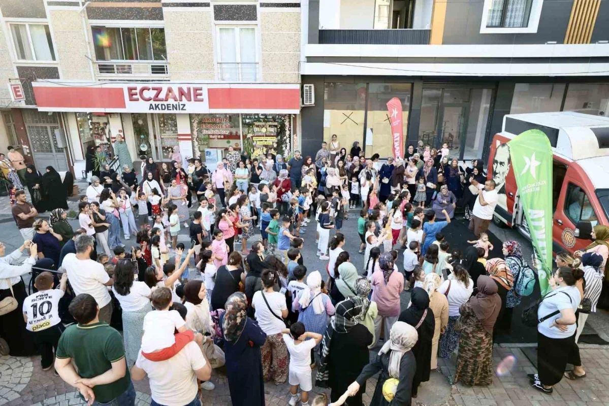 Küçükçekmece'de Sokakta Oyun Var etkinliğine yoğun ilgi
