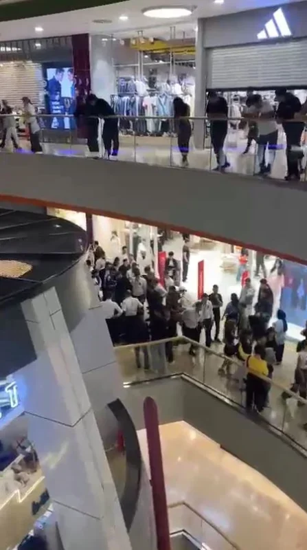 Özcan Deniz konserinde çıkan kavgada bir kişi bıçaklandı