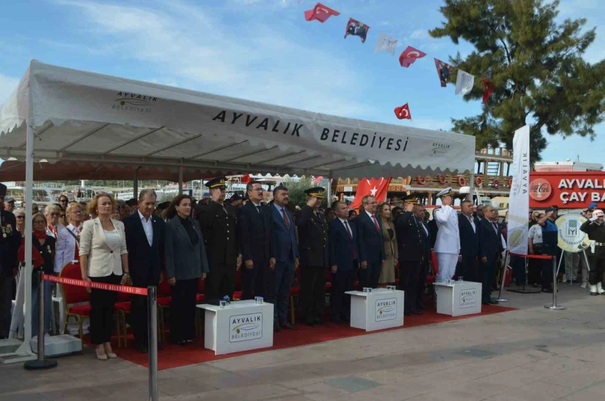 Ayvalık'ta kurtuluşun 104. yılı törenle kutlandı