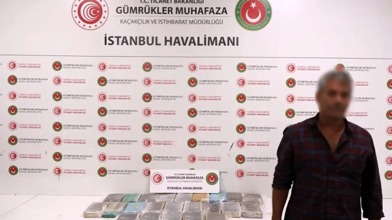 İstanbul Havalimanı'nda uyuşturucu operasyonu: 3 gözaltı