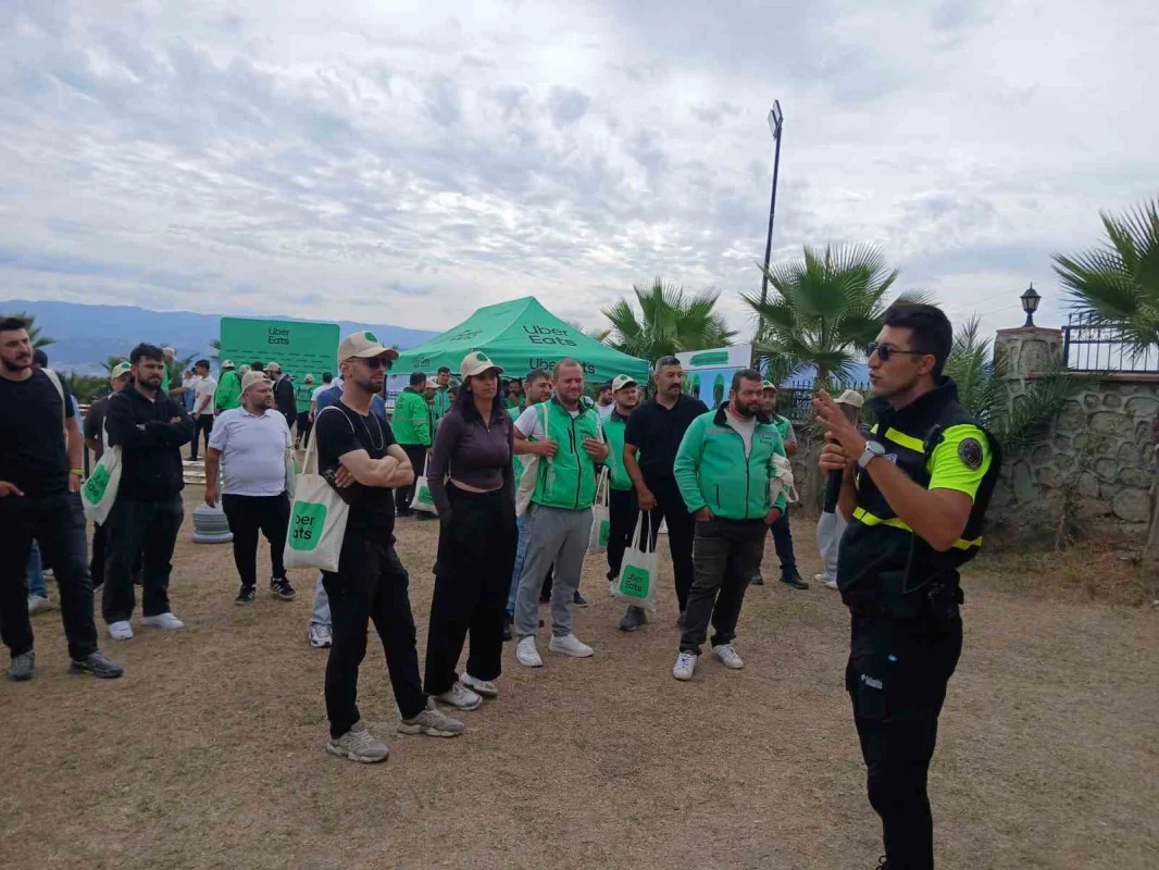 Kocaeli'de 258 motorlu kuryeye güvenli sürüş eğitimi verildi