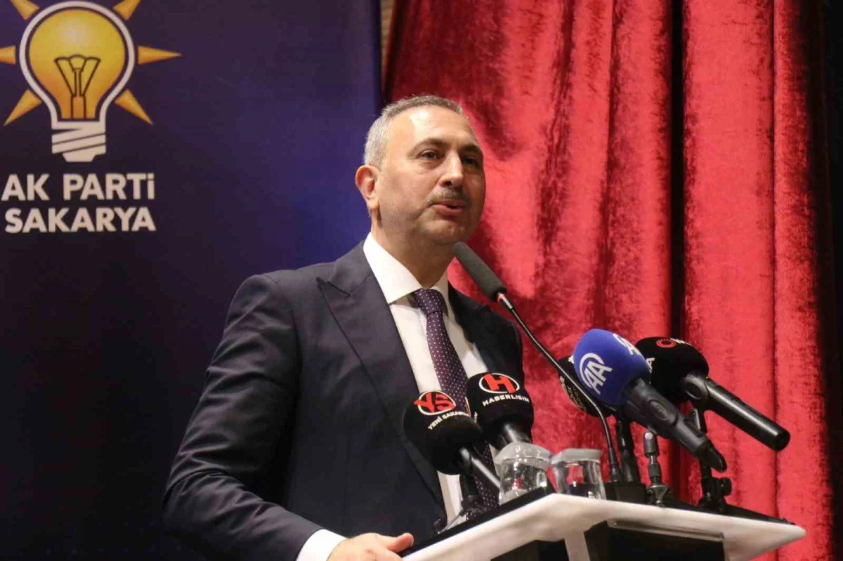 Abdulhamit Gül Sakarya'da: "50 yıllık terör belasına son vereceğiz"