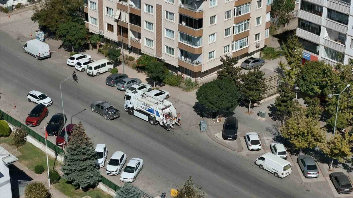 Elektrikli çöp kamyonu İnegöl'de test sürecine alındı