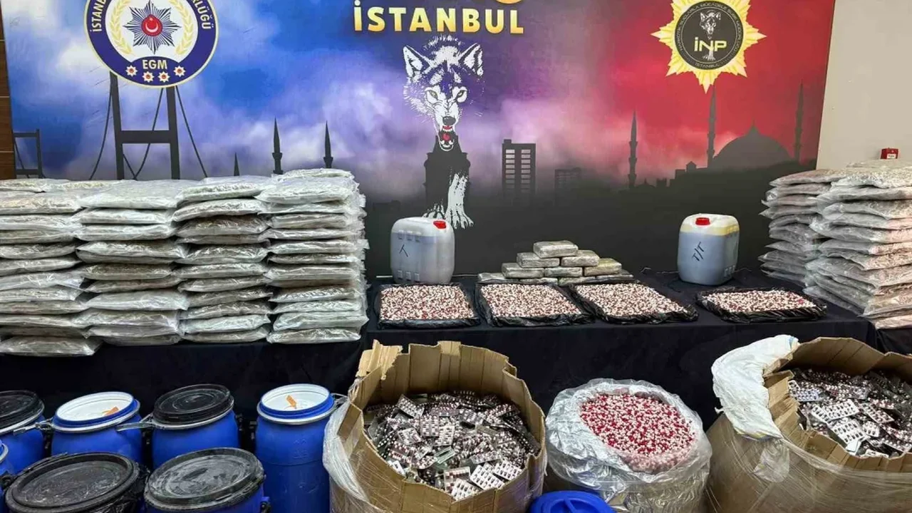 İstanbul uyuşturucu operasyonlarında 1 ton 432 kilo ele geçirildi