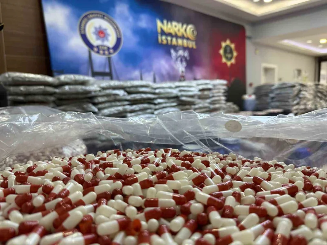 İstanbul uyuşturucu operasyonlarında 1 ton 432 kilo ele geçirildi