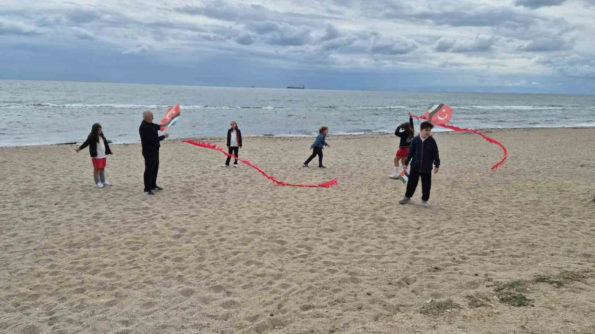 Gazze'deki çocuklar için Tekirdağ'da uçurtmalar gökyüzüne çıktı