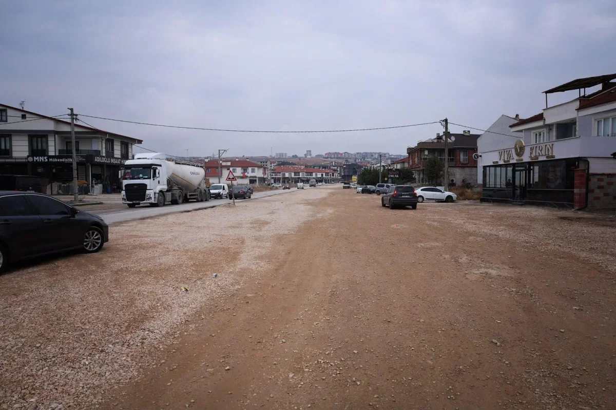 İnegöl'de 300 bin tonu aşan asfalt çalışması açıklandı