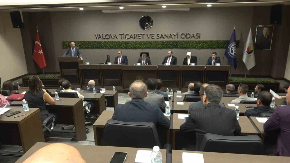 Yusuf Tekin Yalova'da MESEM için iş dünyasından destek istedi