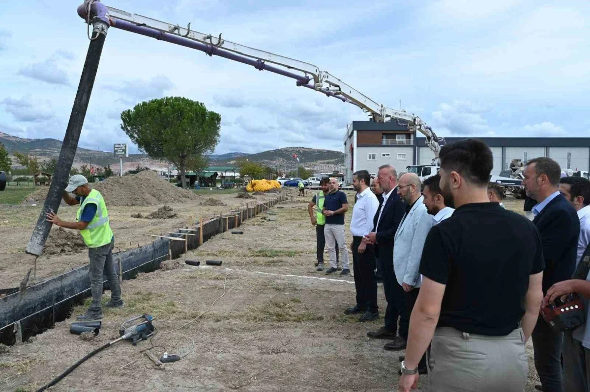 Karacabey Karacapark'a 100 milyon TL'lik spor yatırımı başladı