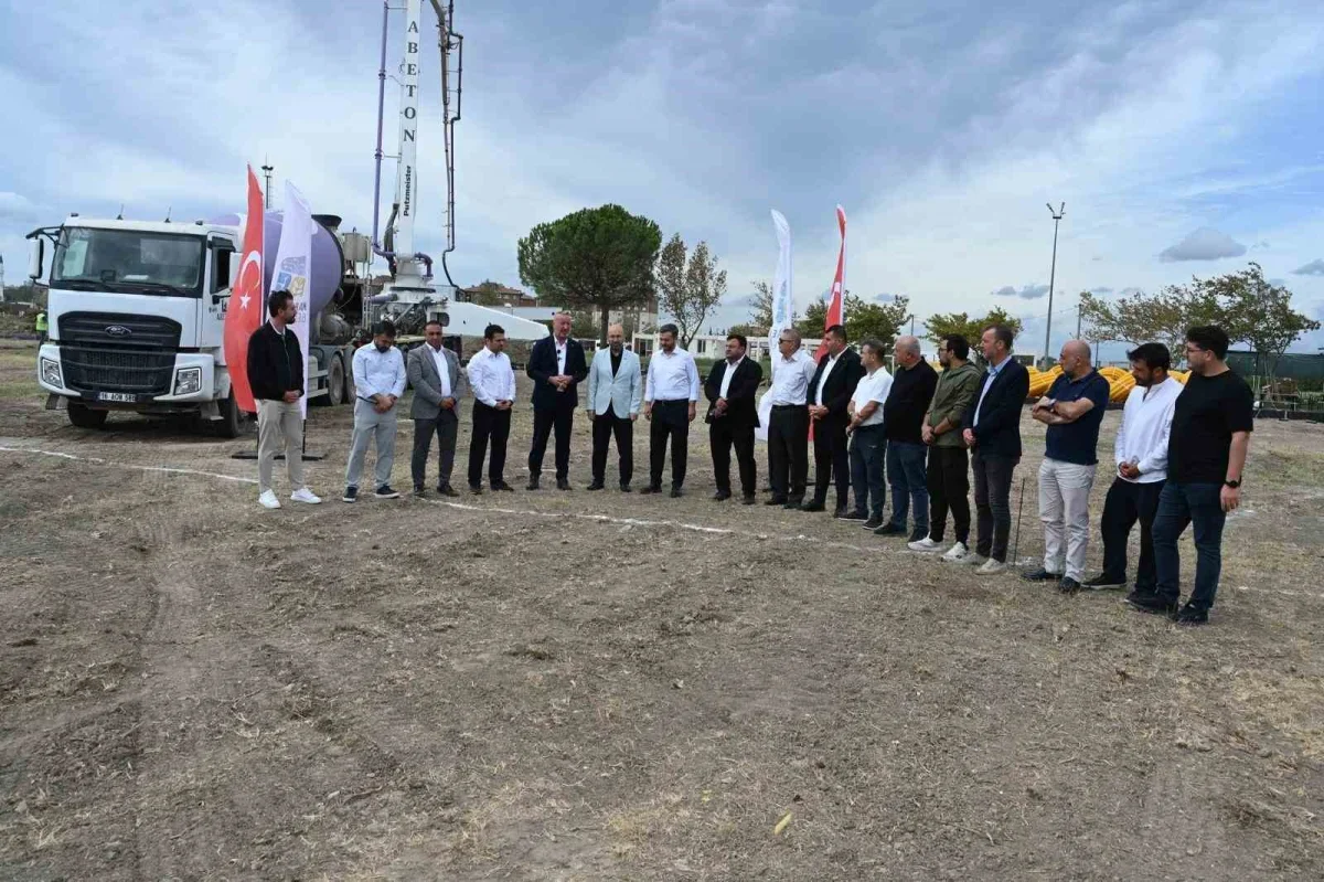 Karacabey Karacapark'a 100 milyon TL'lik spor yatırımı başladı