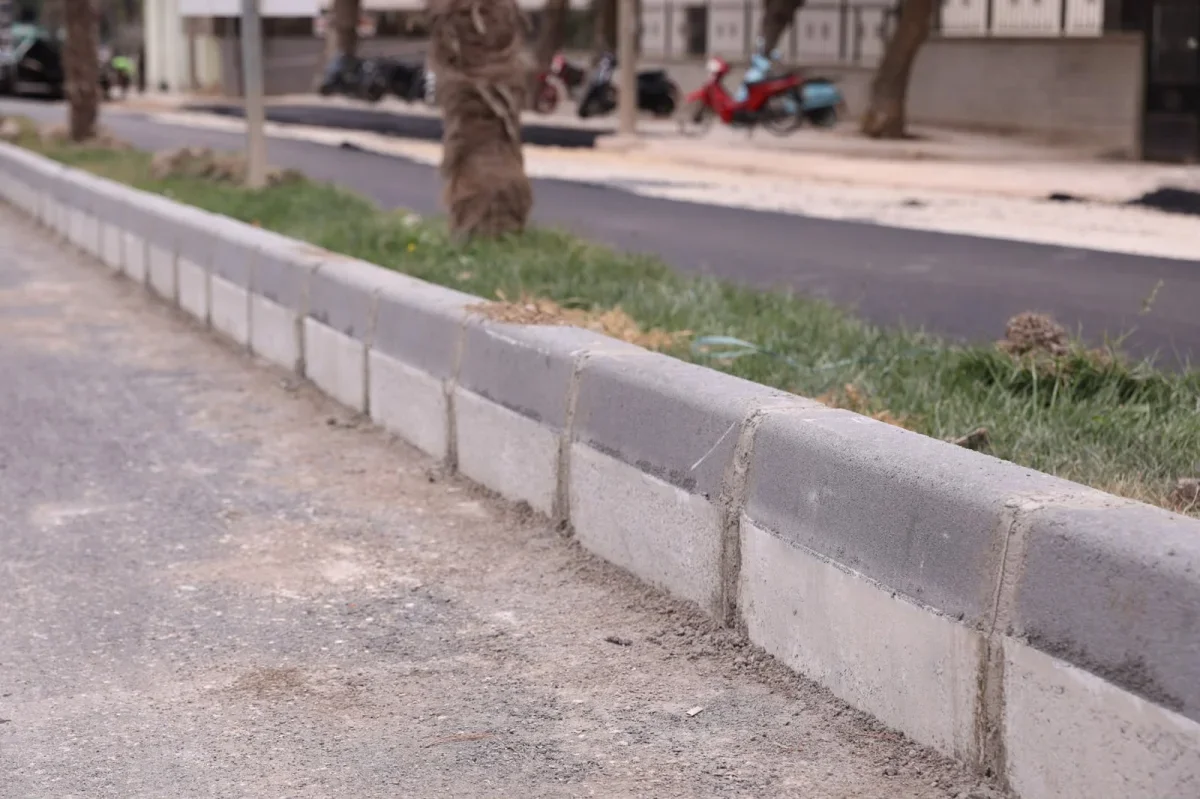 Mustafakemalpaşa'da üç mahalleye 18 bin metrekare parke