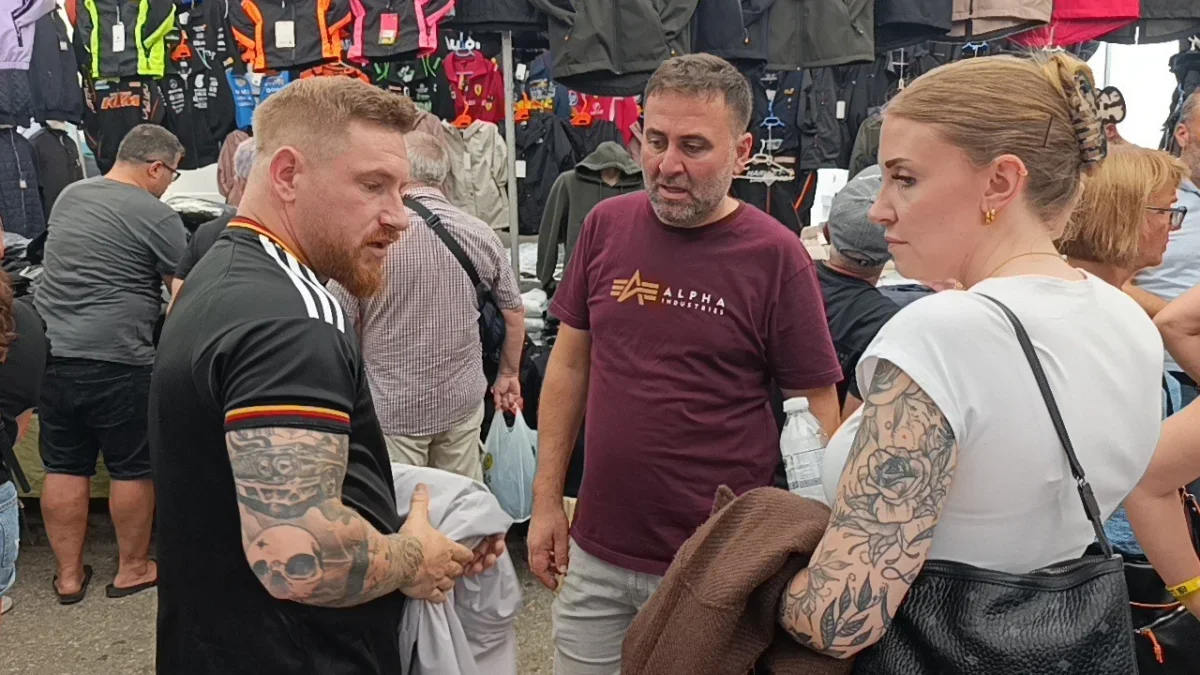 Manavgat Perşembe Pazarı'nda turist yoğunluğu esnafı sevindirdi