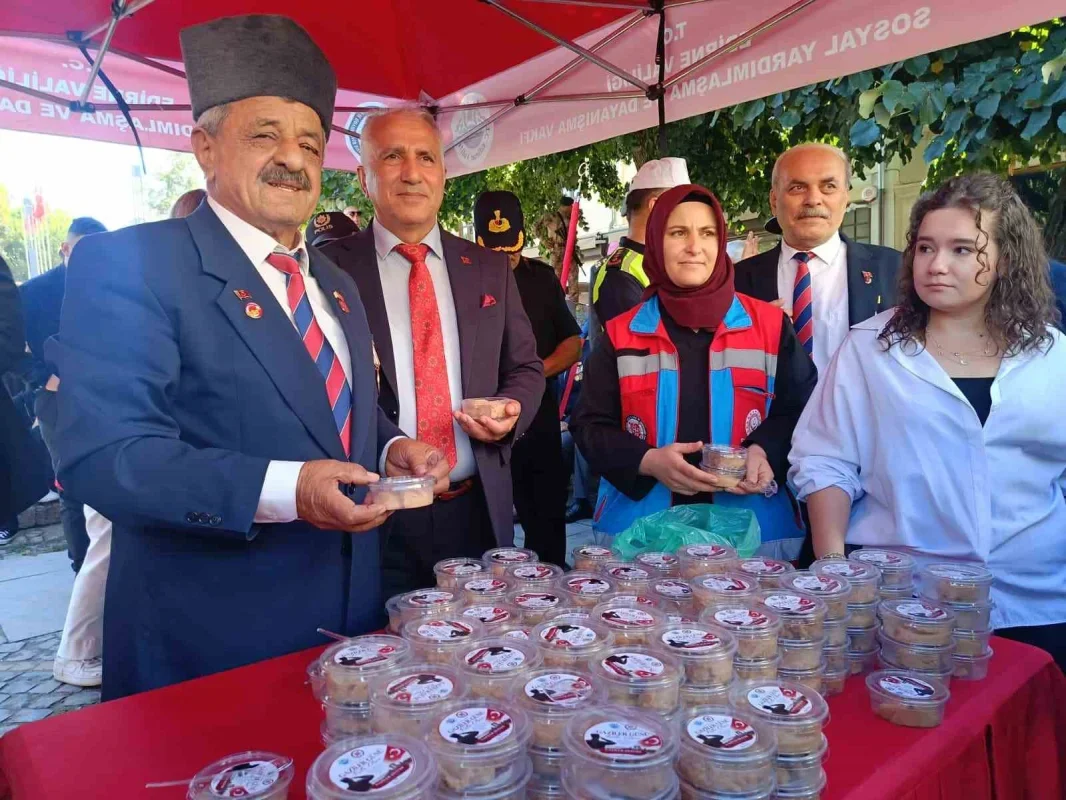 Edirne Gaziler Yürüyüşü Saraçlar Caddesi'nde düzenlendi