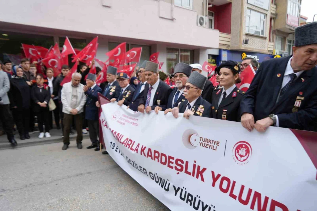 Bilecik'te Gaziler Günü için saygı yürüyüşü düzenlendi