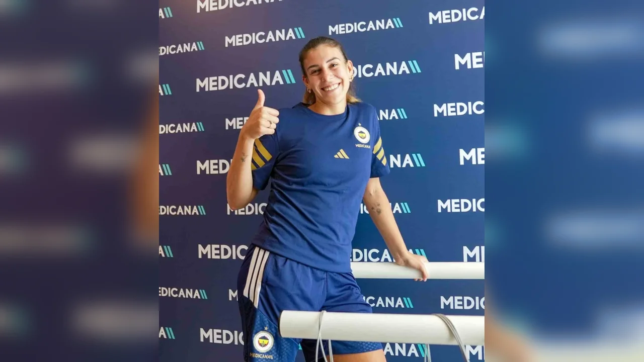 Fenerbahçe Medicana'da yıldız voleybolcular sağlık kontrolünde