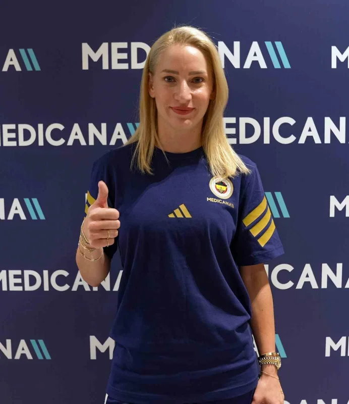 Fenerbahçe Medicana'da yıldız voleybolcular sağlık kontrolünde