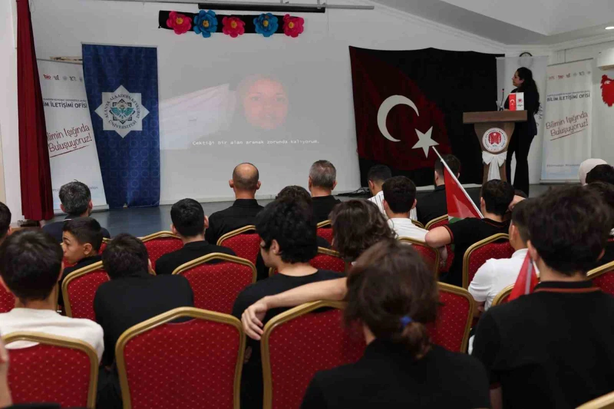 Gazze'de Öğrenci Olmak: Alanya'da eğitim mücadelesi anlatıldı