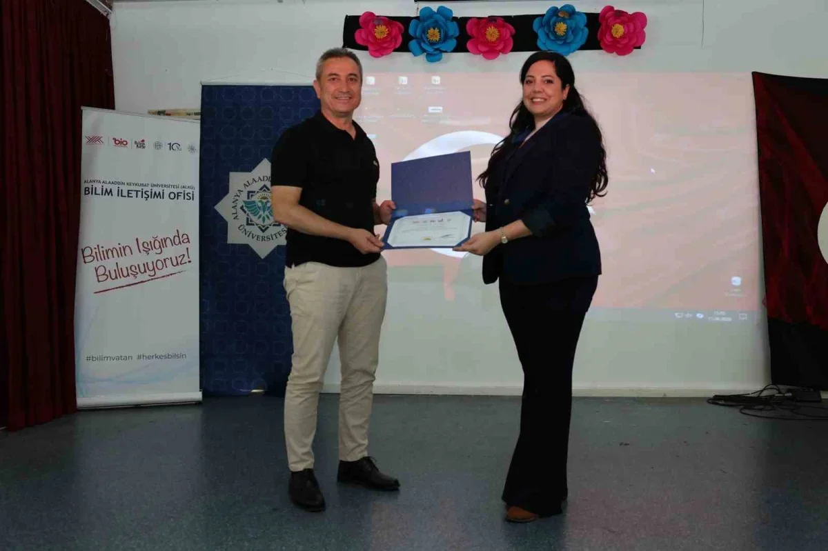 Gazze'de Öğrenci Olmak: Alanya'da eğitim mücadelesi anlatıldı