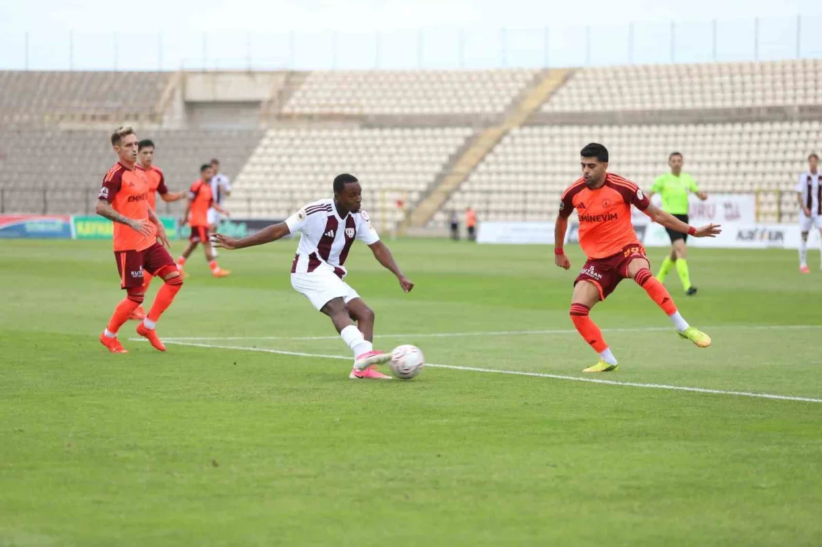 Ümraniyespor, Bandırmaspor'u Soukou'nun golüyle 1-0 yendi