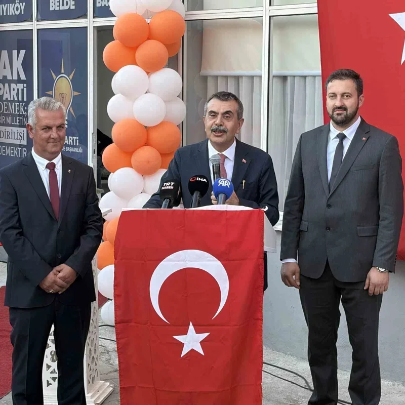 Yusuf Tekin Kıyıköy'de AK Parti teşkilat binasını açtı