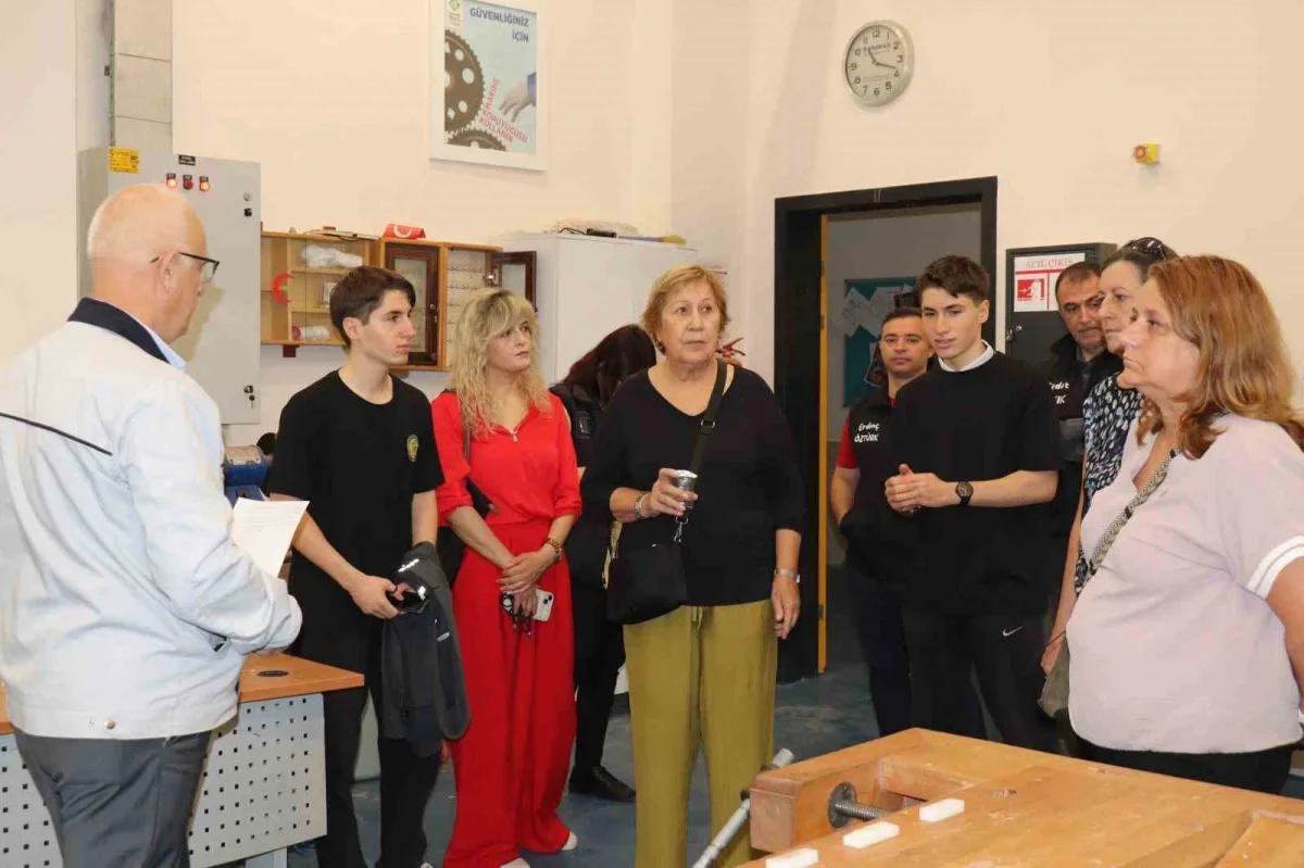 Demirtaşpaşa MTAL, Macar eğitim heyetini Bursa'da ağırladı