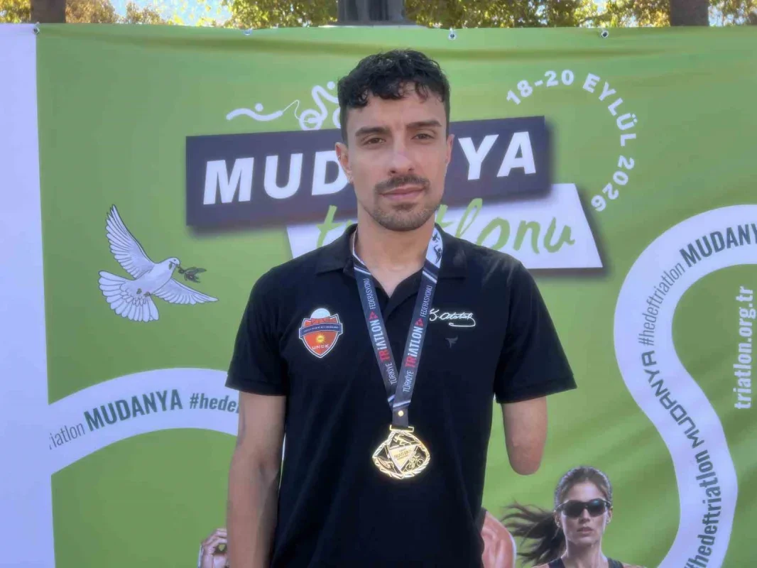Muhammed Ali Aydın, Mudanya Triatlonu'nda parkuru tamamladı