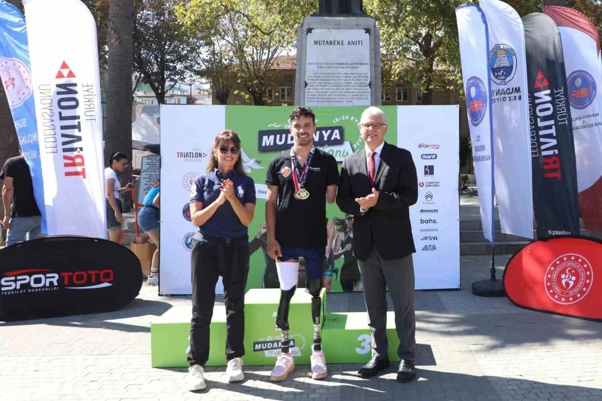 Muhammed Ali Aydın, Mudanya Triatlonu'nda parkuru tamamladı