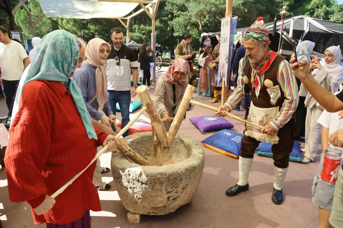 Bursa Gastronomi Festivali'nde unutulan meslekler tanıtıldı
