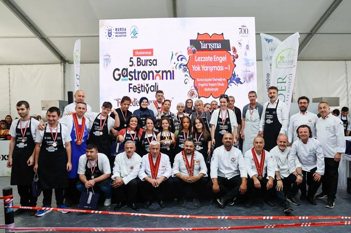 Bursa Gastronomi Festivali'nde özel gereksinimli bireyler yarıştı