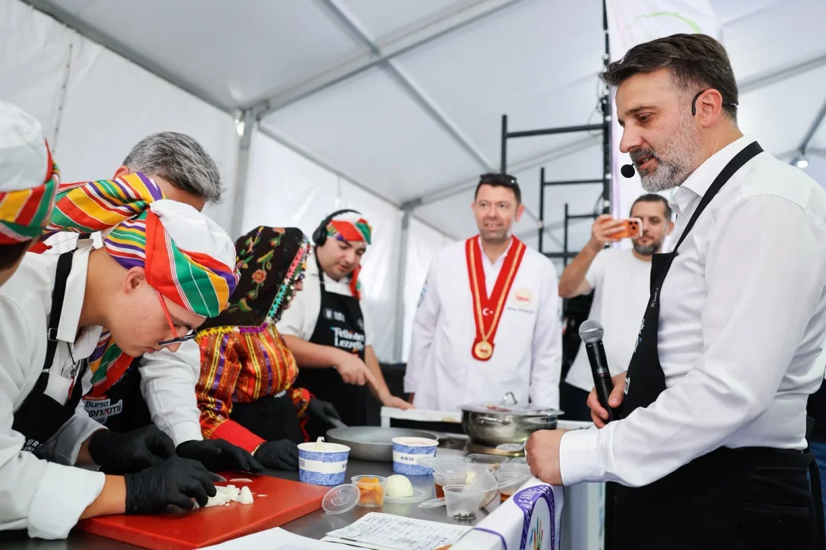 Bursa Gastronomi Festivali'nde özel gereksinimli bireyler yarıştı