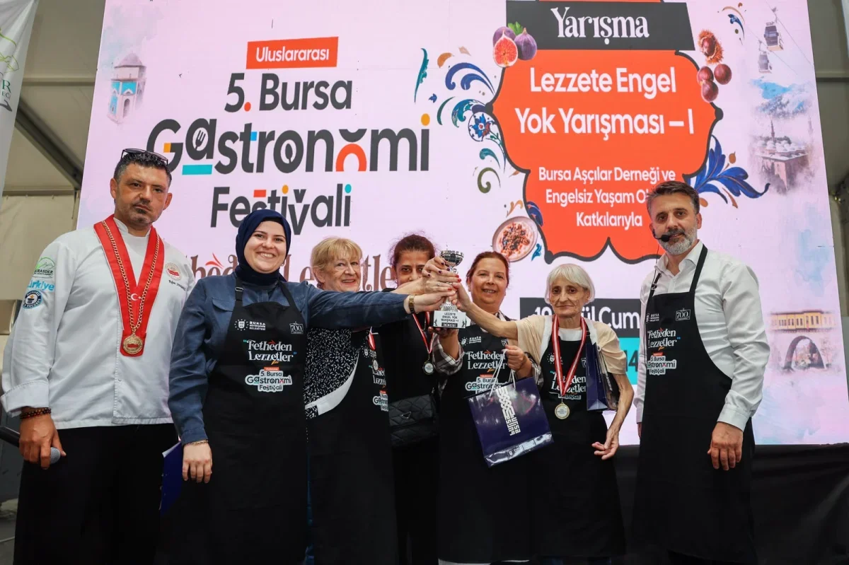 Bursa Gastronomi Festivali'nde özel gereksinimli bireyler yarıştı