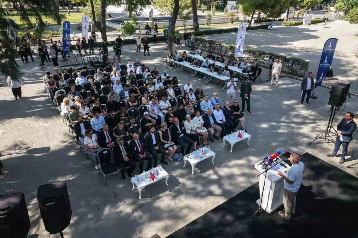 İZKİTAP 8. İzmir Kitap Fuarı Kültürpark'ta ziyaretçilerini bekliyor