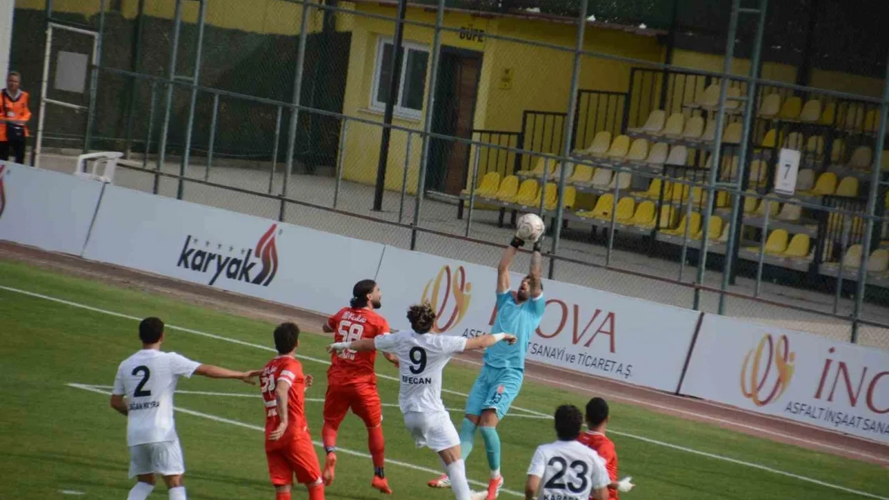 Balıkesirspor, Uşakspor'u Aliağa'da 4-1 mağlup etti